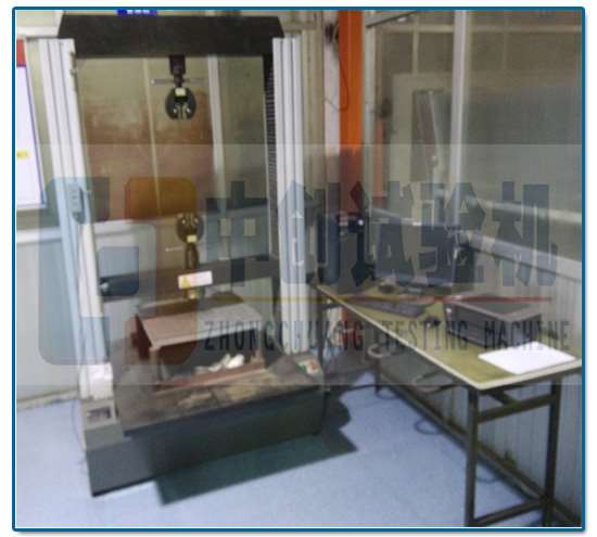 铝合金地板压力试验机 客户现场图